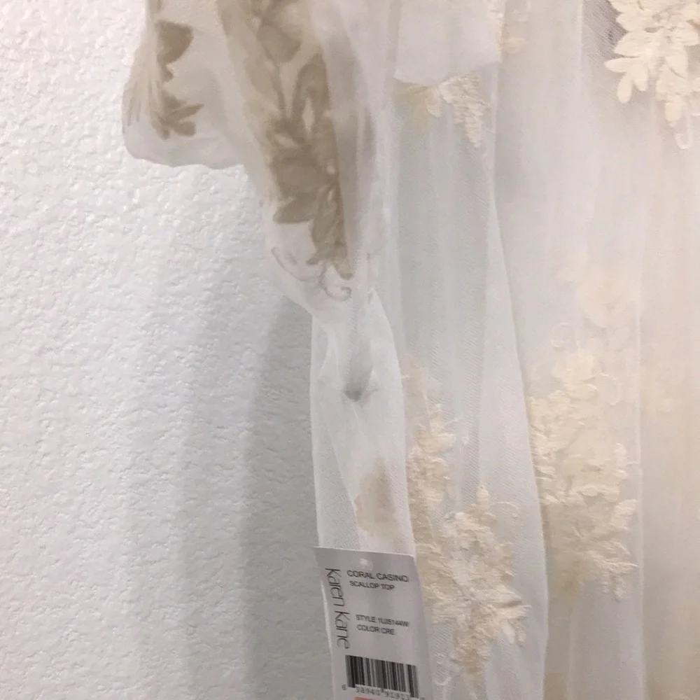 Karen Kane Blouse. - Picture 8 of 12